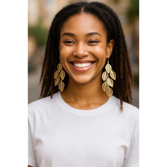 Dangle Earrings Vintage 3” Gold Tone Filigree Leaves Floral Light Y2K - 2 - Picture 3 of 3